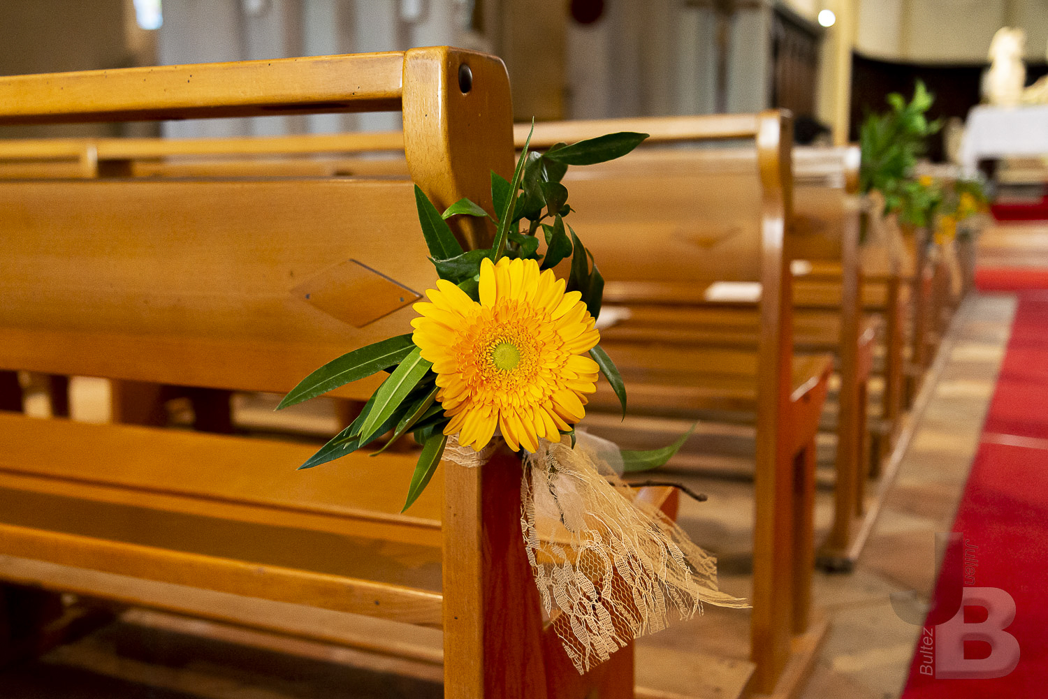 Le samedi 30 juillet, a l'église St Sauveur de Castelsarrasin (82 - Tarn-et-Garonne), c'est déroulé le mariage religieux entre M. Julien B. et Mme Charlyne B. Copyright : Julien Bultez Prod. 