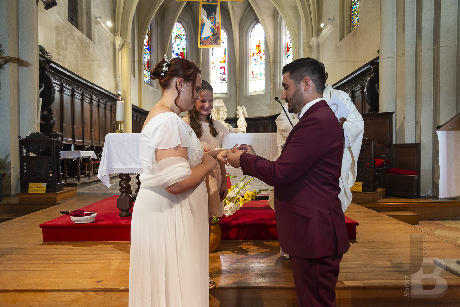 Le samedi 30 juillet, a l'église St Sauveur de Castelsarrasin (82 - Tarn-et-Garonne), c'est déroulé le mariage religieux entre M. Julien B. et Mme Charlyne B. Copyright : Julien Bultez Prod. 