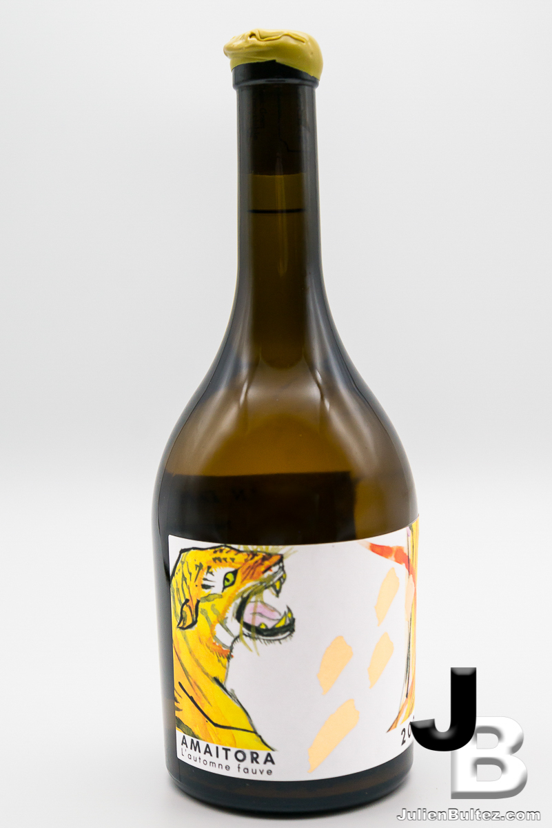 AMAITORA, L AMAITORA, Vin blanc année 2020.
-------------------------------------------------------------
Besoins de photos professionnelles pour votre site ?
Je suis disponible pour réaliser les photos de vos produit !
Julien Bultez Production, votre photographe corporate, à Castelsarrasin dans le Tarn-et-Garonne (82).
Tarifs et informations :
🌐 www.packshot.JulienBultez.com
📞 07 49 69 71 66
📨 Contact@JulienBultez.com Copyright : Julien Bultez Prod.