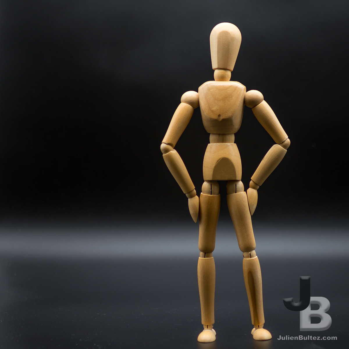 manequin de bois -------------------------------------------------------------
Besoins de photos professionnelles pour votre site ?
Je suis disponible pour réaliser les photos de vos produit !
Julien Bultez Production, votre photographe corporate, à Castelsarrasin dans le Tarn-et-Garonne (82).
Tarifs et informations :
🌐 www.packshot.JulienBultez.com
📞 07 49 69 71 66
📨 Contact@JulienBultez.com Copyright : Julien Bultez Prod.