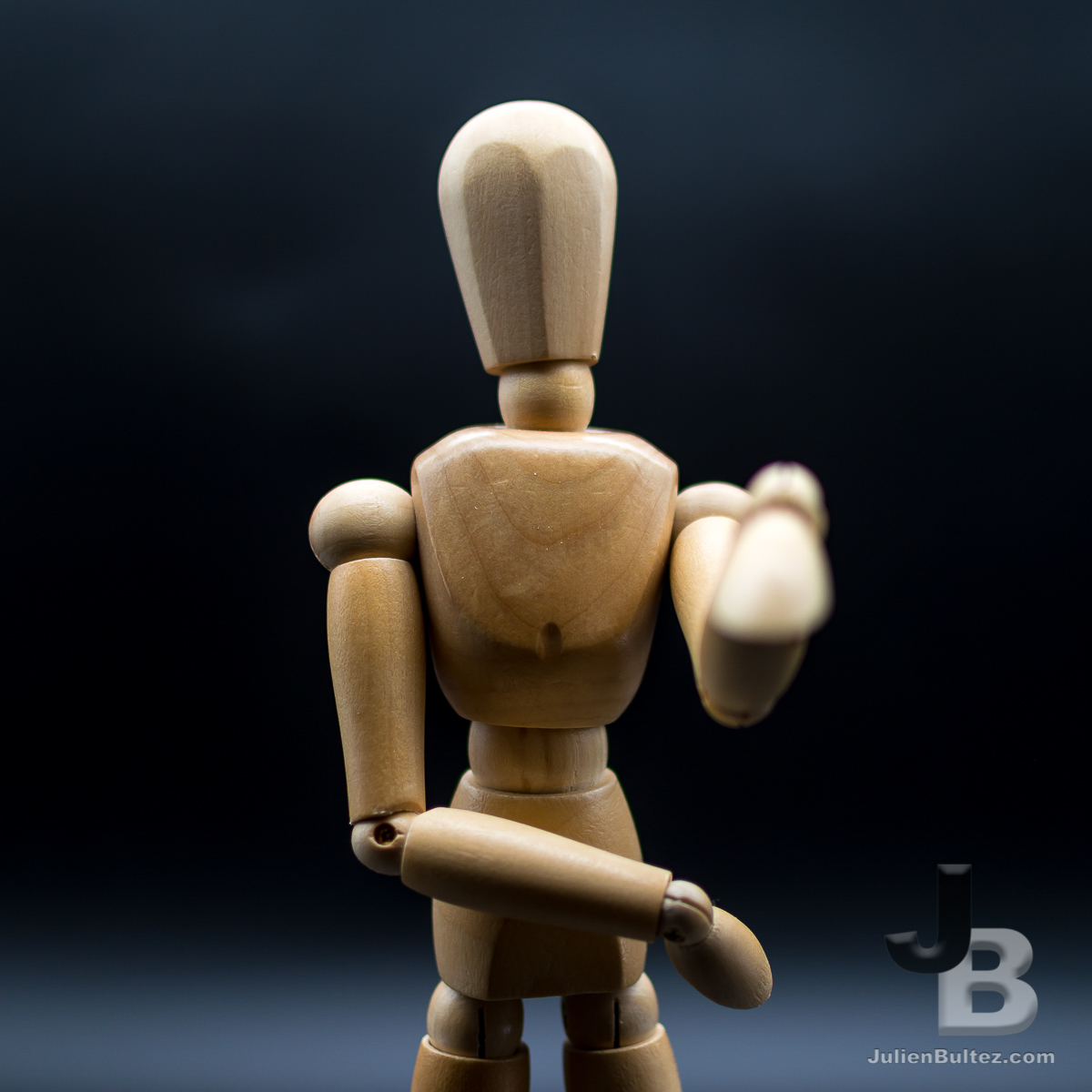 manequin de bois -------------------------------------------------------------
Besoins de photos professionnelles pour votre site ?
Je suis disponible pour réaliser les photos de vos produit !
Julien Bultez Production, votre photographe corporate, à Castelsarrasin dans le Tarn-et-Garonne (82).
Tarifs et informations :
🌐 www.packshot.JulienBultez.com
📞 07 49 69 71 66
📨 Contact@JulienBultez.com Copyright : Julien Bultez Prod.